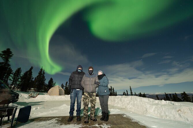 Aurora Chasing Tour With Free Photography Service - Snacks, coffee, tea, and hot water: the comfort that keeps you focused