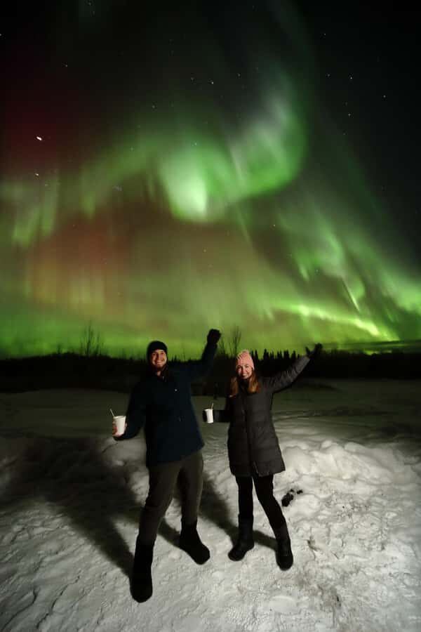 Fairbanks: Northern Lights Adventure with Photos & HOT PIZZA - The heated shelter setup: where pizza beats freezing