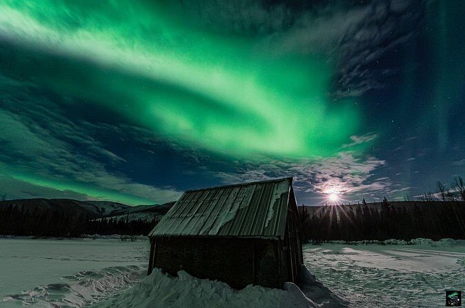 Half Night Personalized Aurora Chase and Photography - Static Cabin Stops: Why Sitting Still Can Be the Best Move